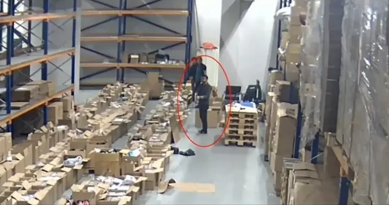 Havalimanında Gümrük Görevlilerine Kaçakçılık Operasyonu