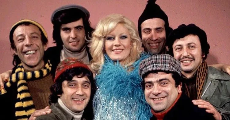 Emel Sayın, Kemal Sunal’ı anlattı: Sette ciddi ve mesafeliydi