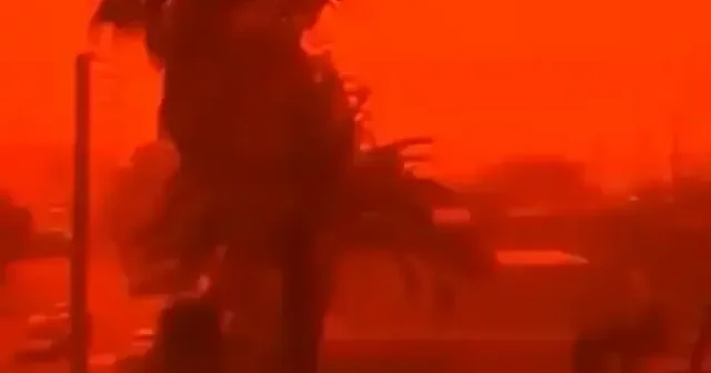 Girit Adası kırmızıya büründü: Uçuşlar iptal edildi VİDEO İZLE