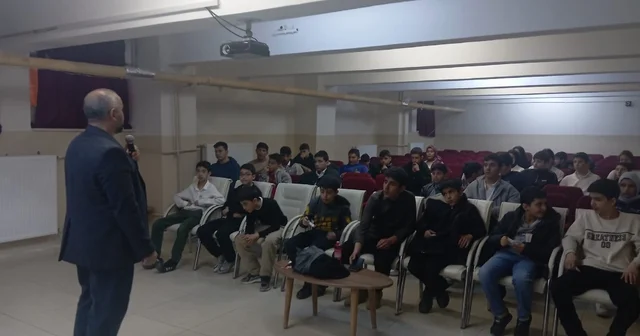 Baskil de öğrencilere yönelik seminer düzenlendi Elazığ Haberleri