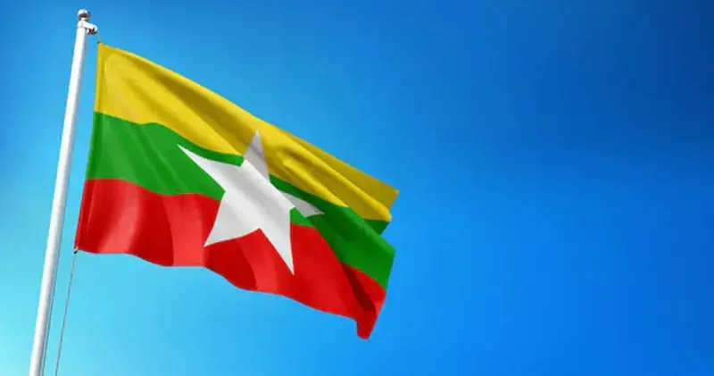 Myanmar da kamyon devrildi: 16 ölü, 21 yaralı