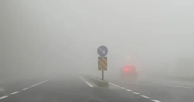 D 100 kara yolunun Bolu Dağı geçişinde sis etkili oldu VİDEO İZLE