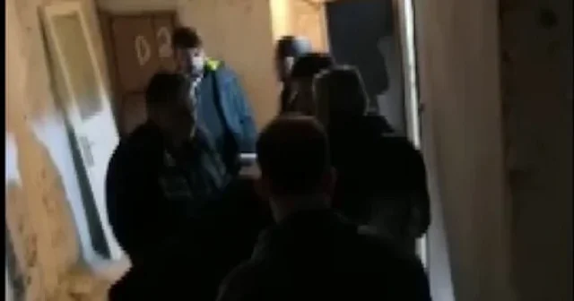 64 yıl hapis cezasıyla aranan firari hükümlü Beyoğlu nda kömürlükte yakalandı VİDEO İZLE