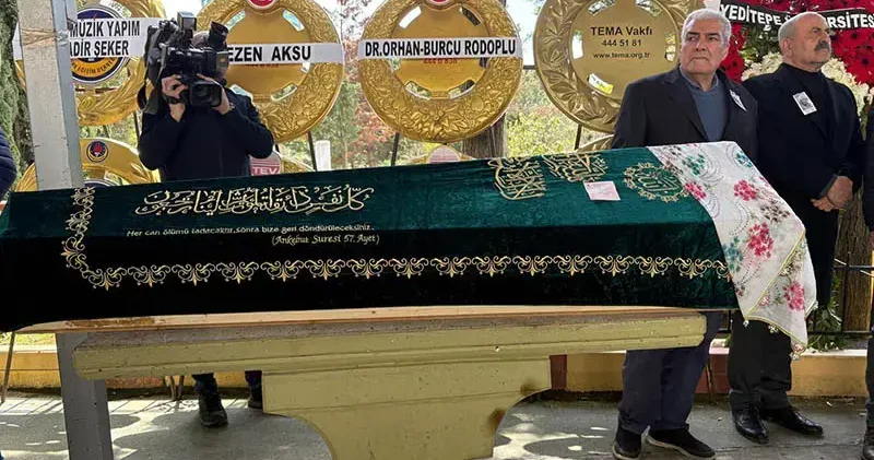 Şarkıcı Tülay Özer son yolculuğuna uğurlandı