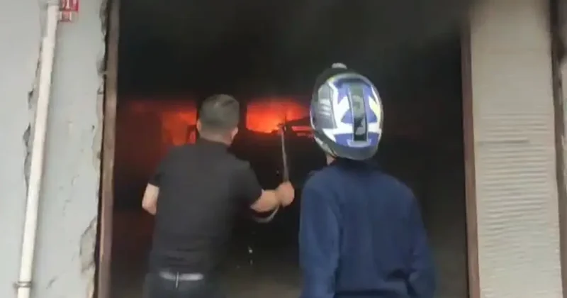 Yer: Batman! Yangına hortumla müdahale etmeye çalıştı