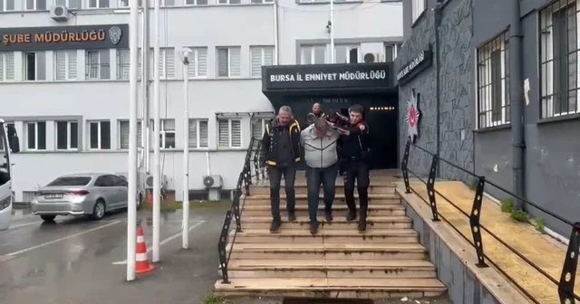 Kadın avukat cinayetinde 5 kişi tutuklandı, zanlının ifadesi ortaya çıktı Avukatı vuran katil zanlısı: Ablasını vuracaktım, avukatı istemeden vurdum Pusu kurmadım dedi, köy meydanında defalarca tur attığı ortaya çıktı Bursa Haberleri