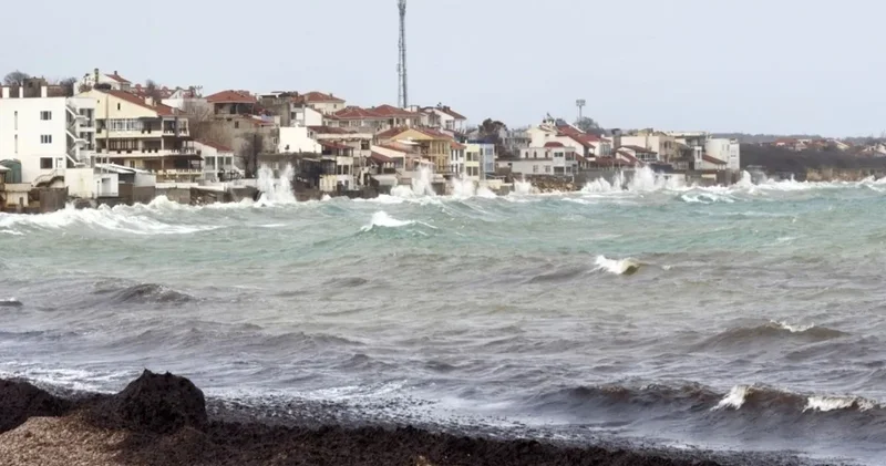 Marmara ve Karadeniz’e fırtına uyarısı: 75 kilometreye kadar çıkabilir!