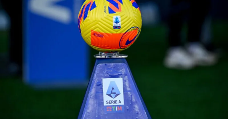 Serie A da iki takım birden küme düştü