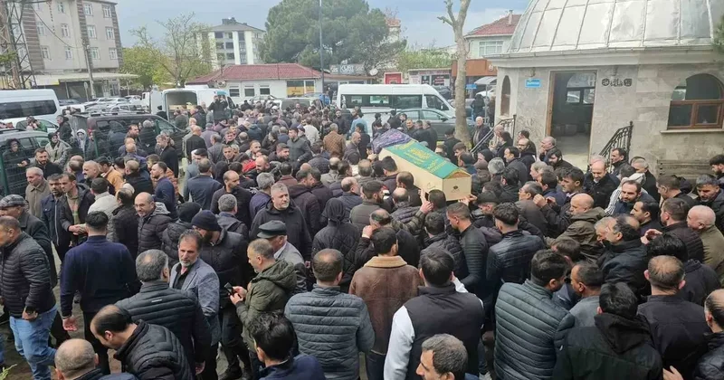 Otobüs kazasında hayatını kaybeden Elif, Tekirdağ’da defnedildi