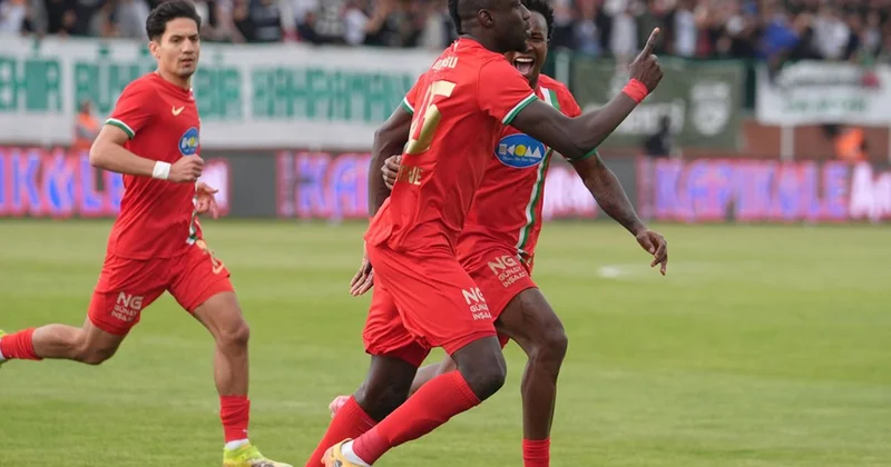 Amedspor dan tarihi başarı! 4 farklı hoca ile çalışarak Süper Lig e çıktılar