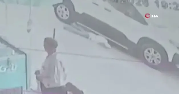 Vatandaş yetişti, faciadan dönüldü! Küçük çocuk ölümle burun buruna geldi