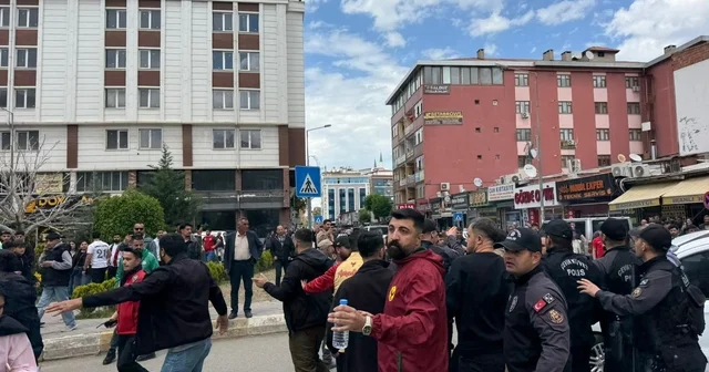 Iğdır da kritik maç öncesi gerginlik: Taraftarlar arasında arbede Iğdır Haberleri