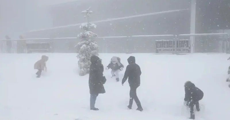 Kartepe, mayıs ayında beyaza büründü