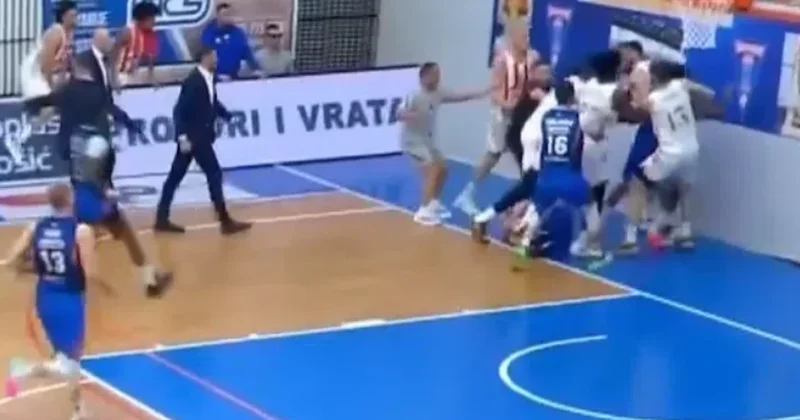 Nikola Kalinic çılgına döndü, tekme ve yumruklar havada uçuştu Sözcü Gazetesi