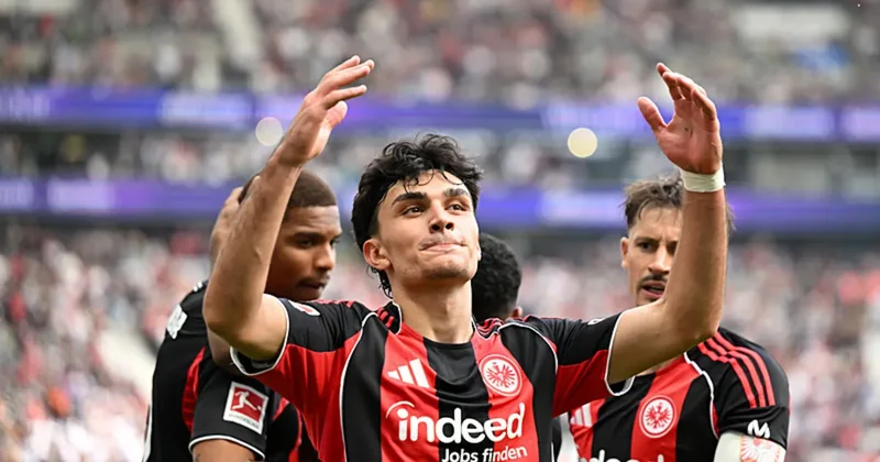 Can Uzun un golü Eintracht Frankfurt a yetmedi!