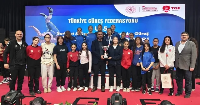 Afyonkarahisar lı sporcular Kars ta ki güreş şampiyonasından ödüllerle döndü Afyonkarahisar Haberleri