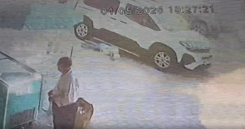 Terliğini almak için aracın altına giren çocuk ezilmekten son anda kurtarıldı