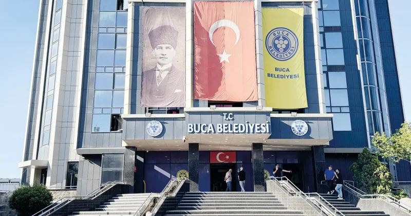 Buca’da ‘yolsuzluk’ operasyonu: Eski ve yeni başkana gözaltı