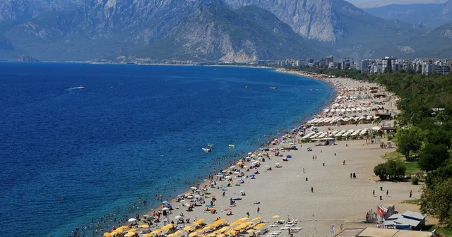 Antalya turizmde de bayramı yaşadı: Yüzde 100 doluluk oranına ulaşıldı Savaş ve ekonomi daralmasından dolayı geç açılan sezonda rezervasyon akışı başladı Antalya Haberleri