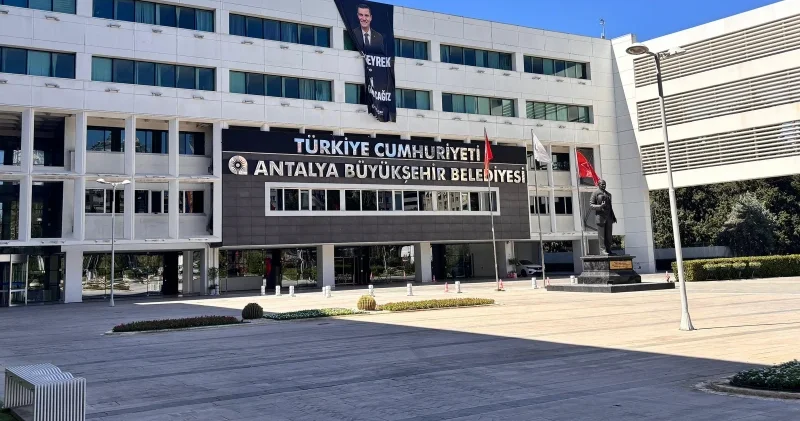 Antalya Büyükşehir Belediyesine yeni operasyon: 3 kişi gözaltına alındı Antalya Haberleri