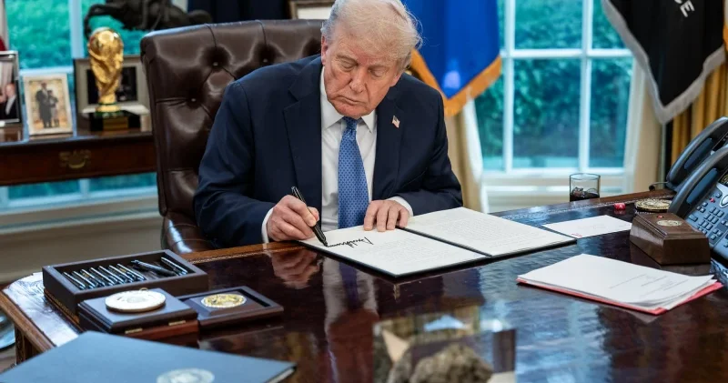 ABD Başkanı Trump kararnameyi imzaladı: İleri düzey modeller hükümetle paylaşılacak Dünya Haberleri