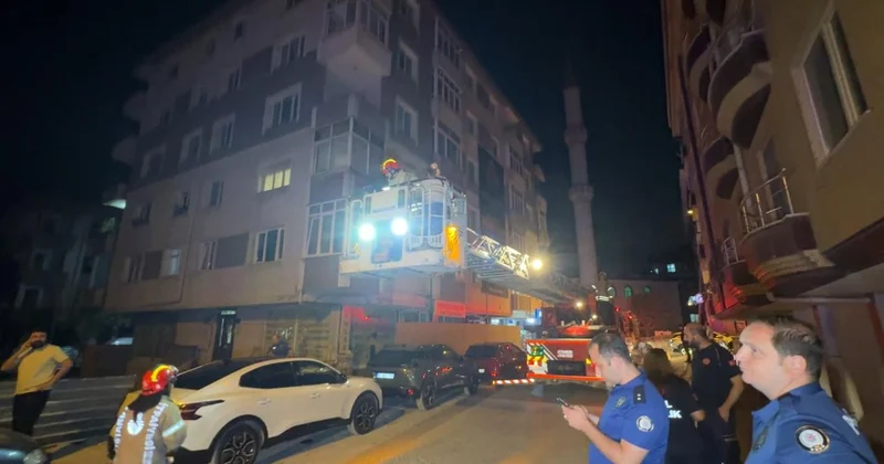 Avcılar da kolonlarından sesler gelen 5 katlı bina tahliye edildi