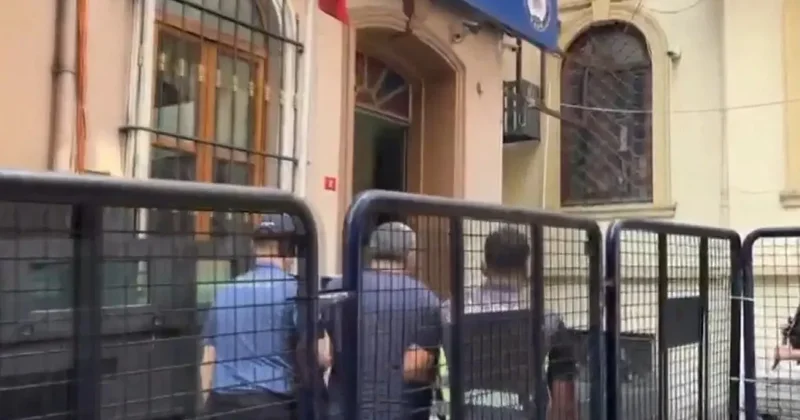 İstanbul da turisti mağdur etmişti! Hem para cezası kesildi, hem sürücü kartı iptal edildi