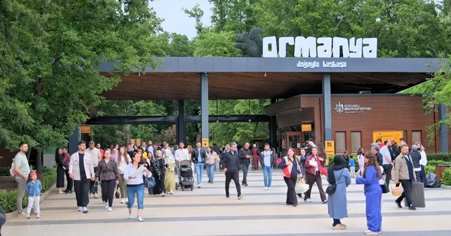 Bayramın gözdesi yine Ormanya oldu Şehrin stresinden kaçan 215 bin kişi Ormanya ya koştu Kocaeli Haberleri