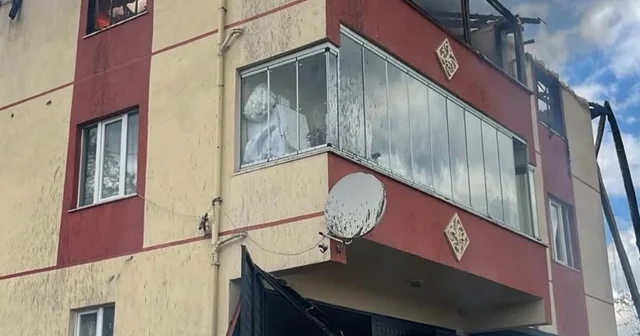 Kastamonu da üç katlı binanın çatısında yangın Kastamonu Haberleri