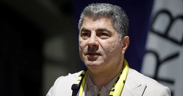 Hakan Safi Fenerbahçe nin 2 yeni transferini Türkiye ye getirdiğini açıkladı!