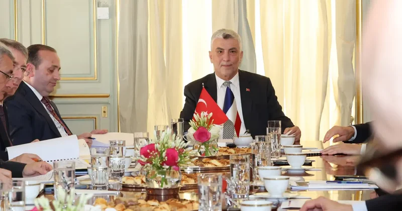 Ticaret Bakanı Bolat, Fransız iş dünyası temsilcileriyle bir araya geldi