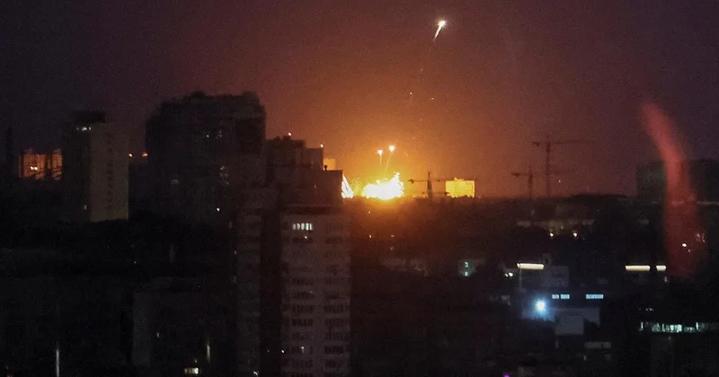 Rusya, Kiev i vurdu: Siviller metro istasyonlarına sığındı