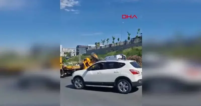 Küçükçekmece de devrilen iş makinesinin şoförü öldü