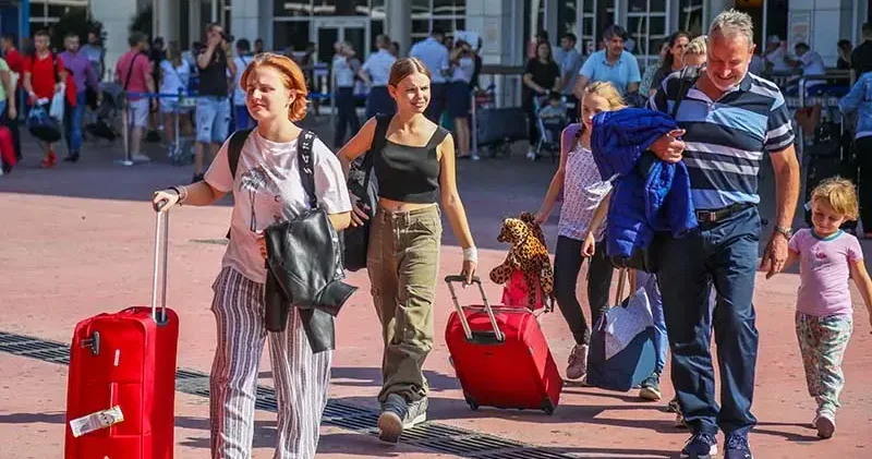 Antalya ya 6 ayda hava yoluyla 5 milyon 574 bin 375 turist geldi