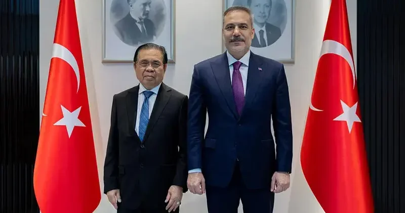 Bakan Fidan, Moro İslam Kurtuluş Cephesi lideri İbrahim ile görüştü