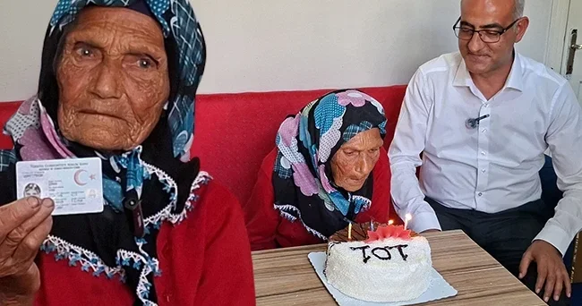 Torununun çocuğunu gördü: 101 yaşına girdi! Hayatımda ilk kez kutlama yapıldı