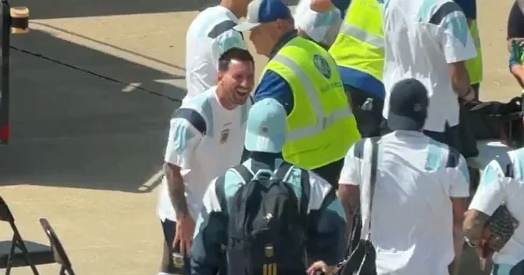 Arjantin Milli Takımı na güvenlik sürprizi! Lionel Messi nin tepkisi gündem oldu