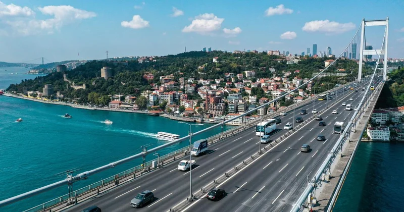 FSM Köprüsü nden geçen araç sayısı 2,3 milyara yaklaştı