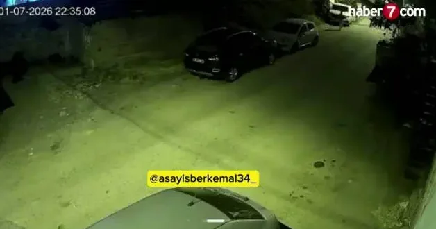 Ataşehir’de park halindeki araçlara zarar veren şahıs kamerada