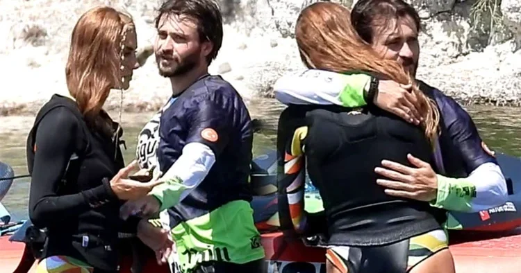 Çağla Şıkel ile sevgilisi Mertcan Tunca tatile devam ediyor... Çeşme’de aşk!