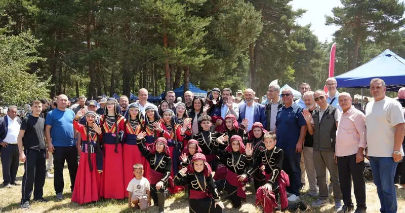 İznik te maviyemiş coşkusu: Binlerce kişi Candarlı Mahallesi nde buluştu