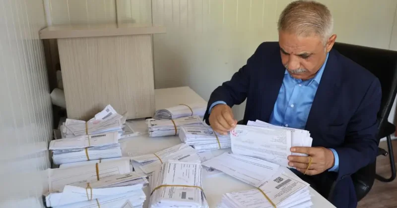 Türkiye nin en büyük mahallesinin muhtarı: Günde 15 boşanma tebligatı geliyor