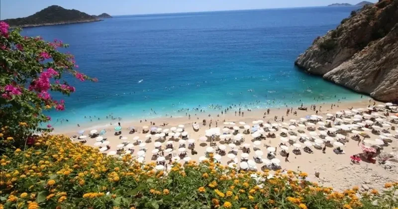 Türk turistlerden milyonlarca dolarlık hediye: Tam 361 milyon 978 bin dolar