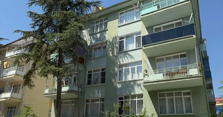 Aidat tartışmasında kanlı son: Kiracı, yöneticiyi bıçakladı