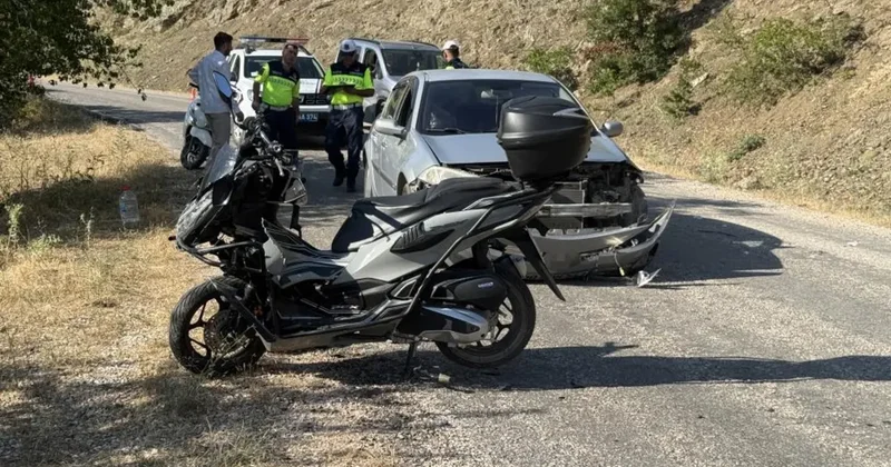Alçılı koluyla kullandığı motosikletle kaza yaptı