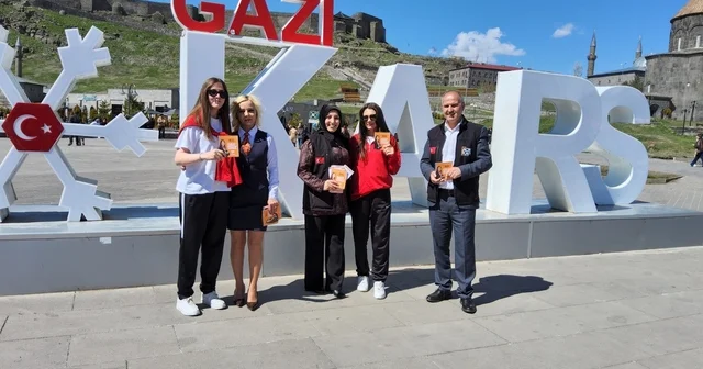 Kars ta kadına yönelik şiddetle mücadele için sahada bilgilendirme çalışmaları sürüyor Kars Haberleri Habertürk Yerel Haberler