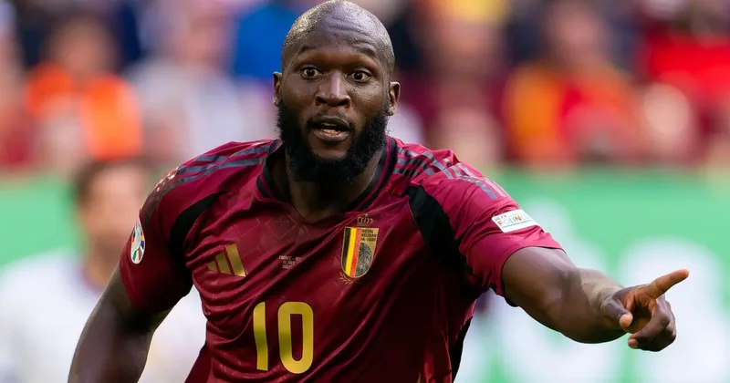 Fenerbahçe ve Beşiktaş la anılıyordu! Lukaku imzayı atıyor
