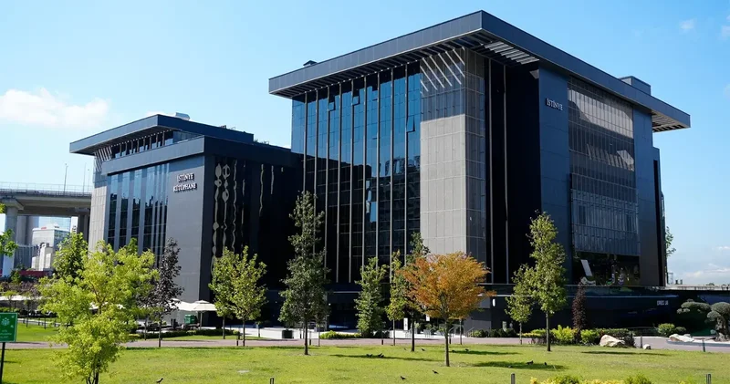 Tıp fakültesini birincilikte bitiren Furkan, TUS’ta da Türkiye birincisi oldu