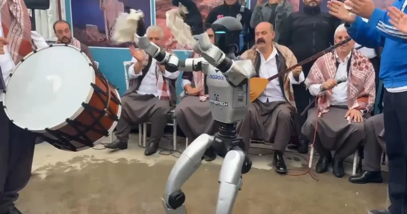 Şanlıurfa daki TEKNOFEST Güneydoğu da insansı robot sıra gecesinde göbek attı