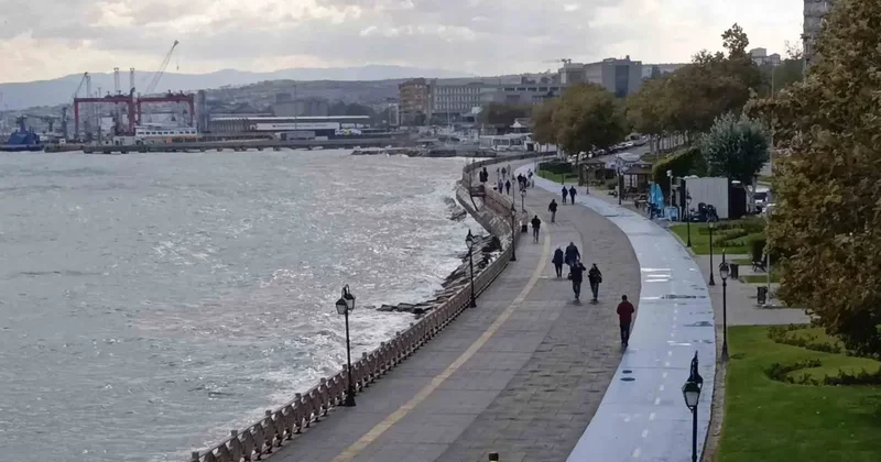 Tekirdağ’da şiddetli poyraz etkili oluyor